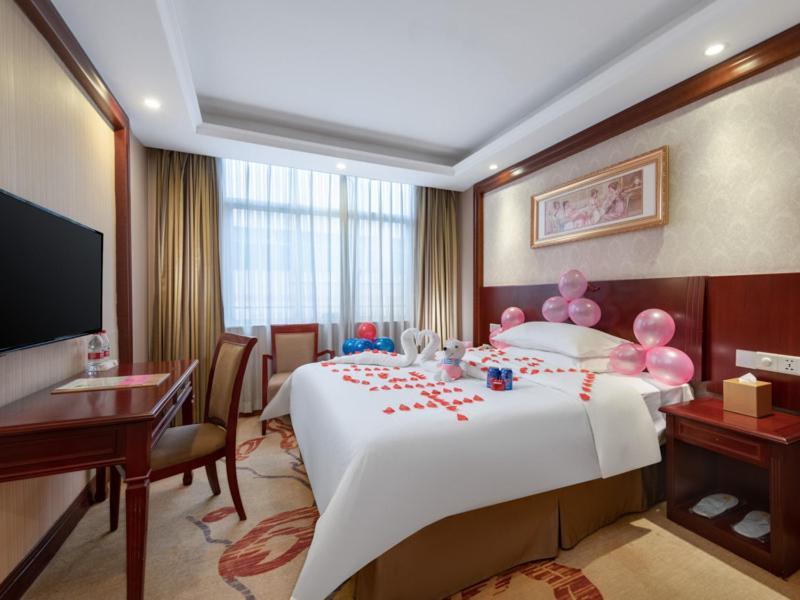 Vienna Hotel Shenzhen Guanlan Tangren Street Exterior foto